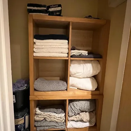 Airport Entire House Apartamento