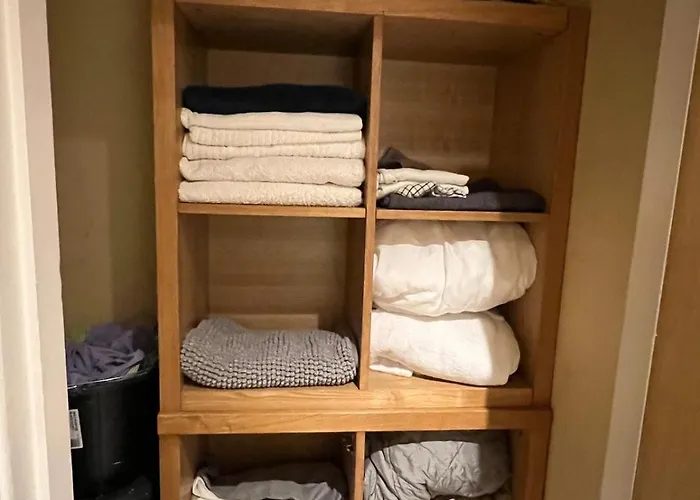 Airport Entire House Apartamento