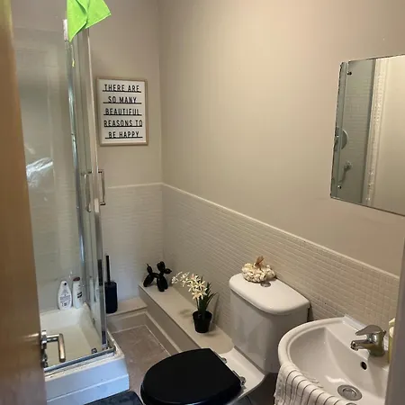 Apartman Airport Entire House Dublin