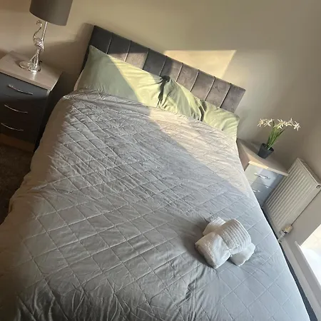 Apartman Airport Entire House *